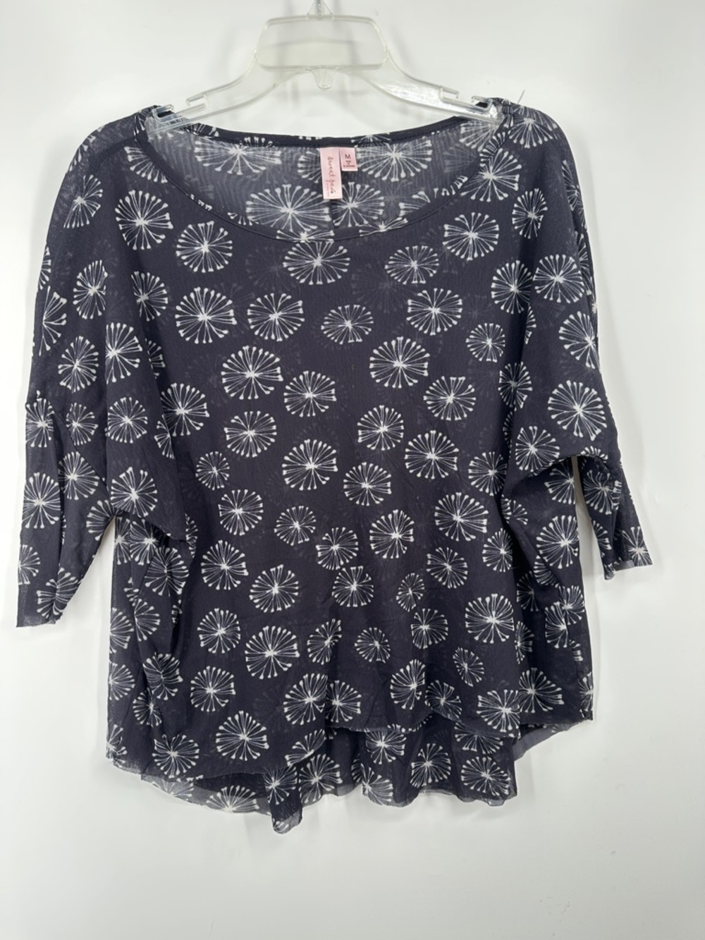 Sweet Pea Black 1/2 Sleeve Scoop Neck Top with White Burst Print